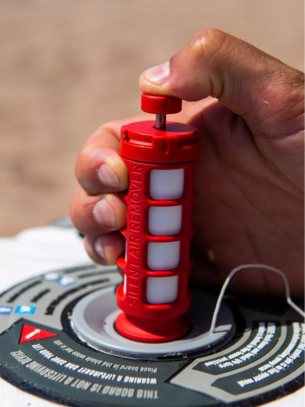 Red Paddle Co. Red Paddle Co Silent Air Remover SUP Accessoires 4 Red Paddle Co. Red Paddle Co Silent Air Remover SUP Accessoires – Bild 2